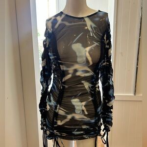 H&M Short, fitted dress in patterned mesh